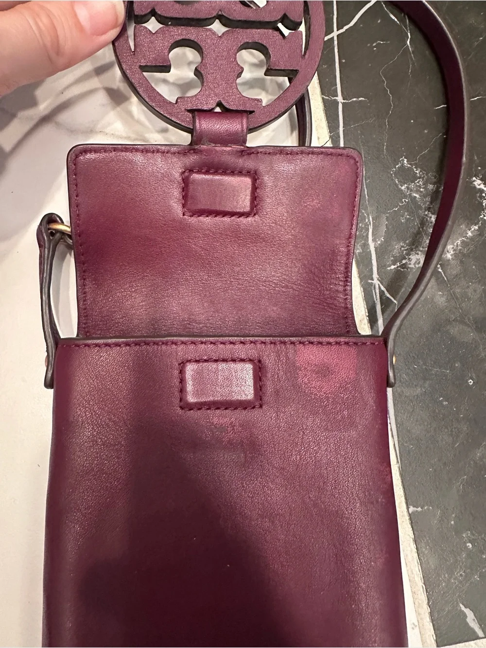 Tory Burch Miller Leather Crossbody Phone Bag - Plum